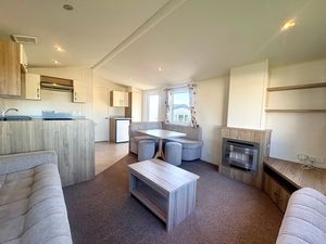 Lounge- click for photo gallery